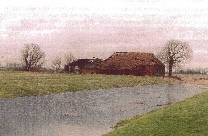 Boerderijtje Harsensbosch in de staat 2004. Foto: Bielevelt, 2004.