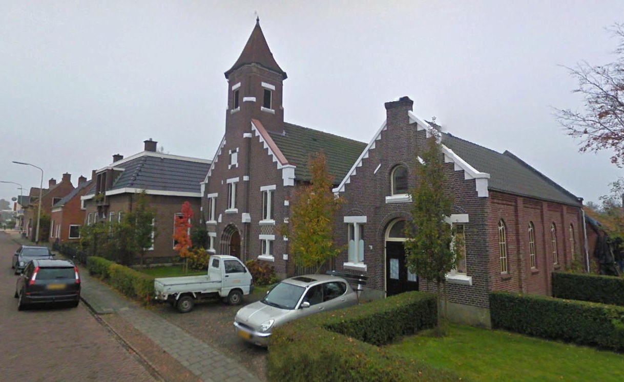 De voormalige Gereformeerde kerk aan de Molenstraat 12 te Scheemda is nu een woonhuis. Bron: Google Earth.