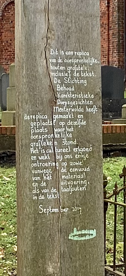 Uitsnede van een foto van de replica stèle van Hendrik Watermulder jr. De tekst is op deze uitsnede goed te lezen en daarom herhalen we deze hier niet. Foto origineel: ©Jur Kuipers.