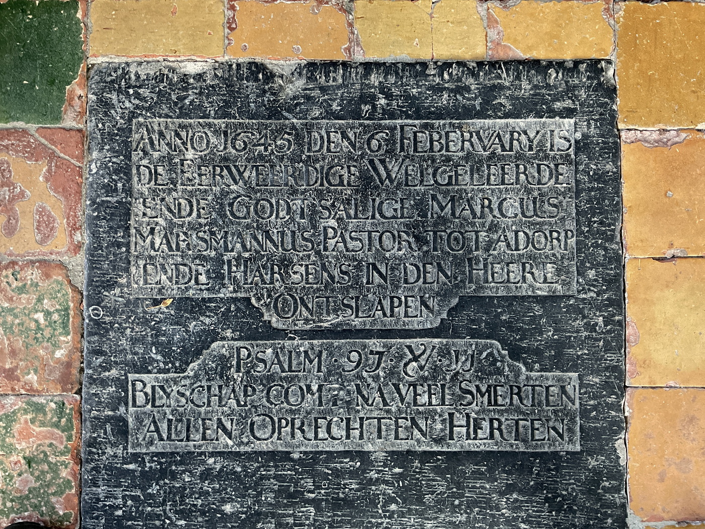 Grafsteen van Marcus Marsmannus in de kerk van Adorp. Foto: (c)Jur Kuipers.