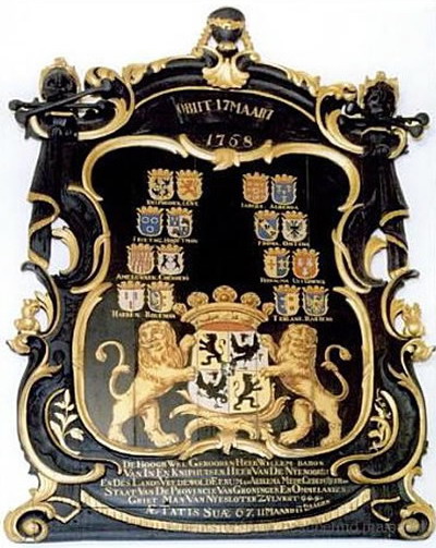 fig. 8. Rouwbord voor Willem van In- en Kniphuizen, overleden 17 maart 1768, in de kerk van Midwolde (Westerkwartier). 