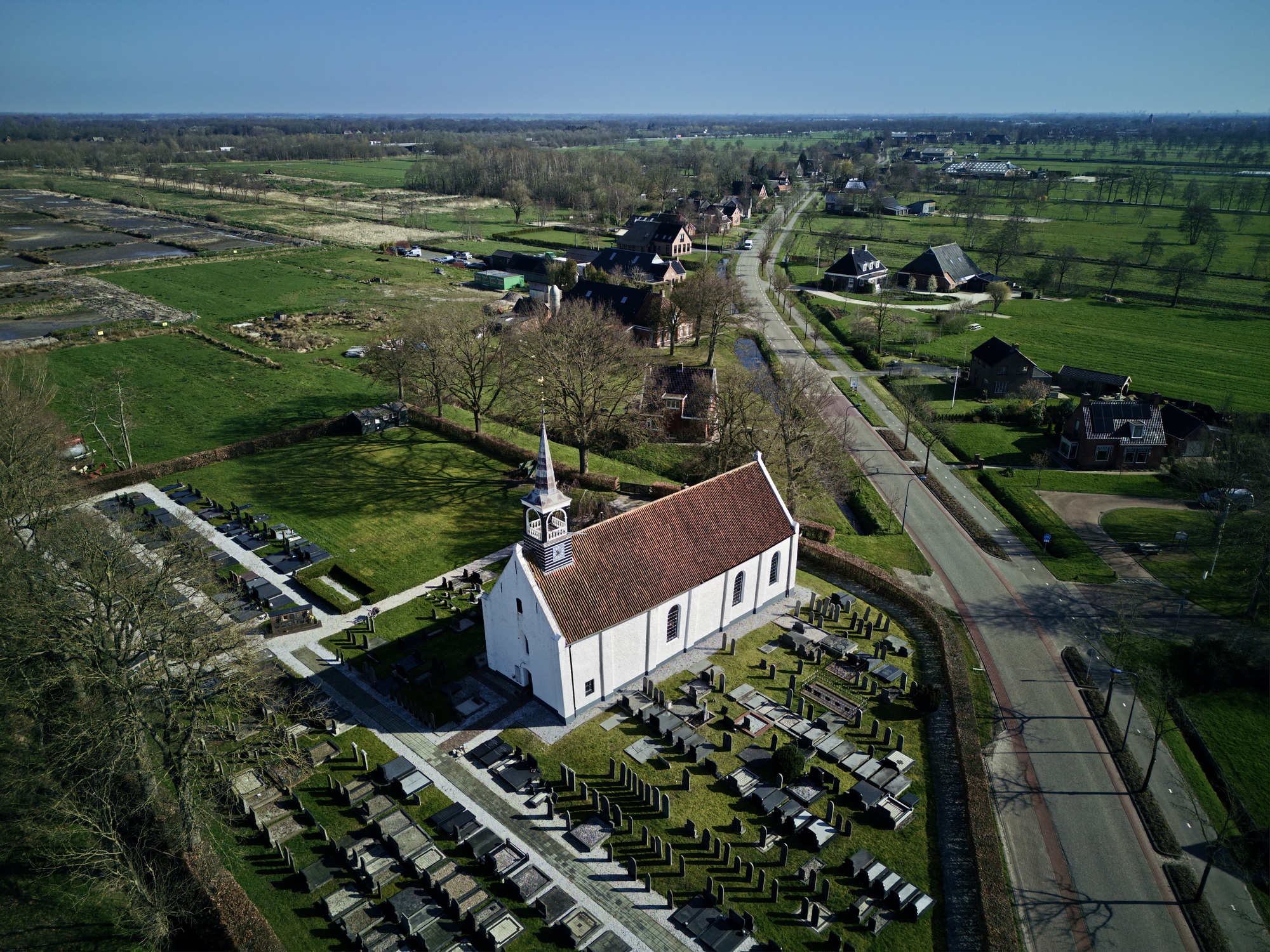 Dronefoto van de kerk. Foto: ©Jur Kuipers.Dronefoto van de kerk. Foto: ©Jur Kuipers.