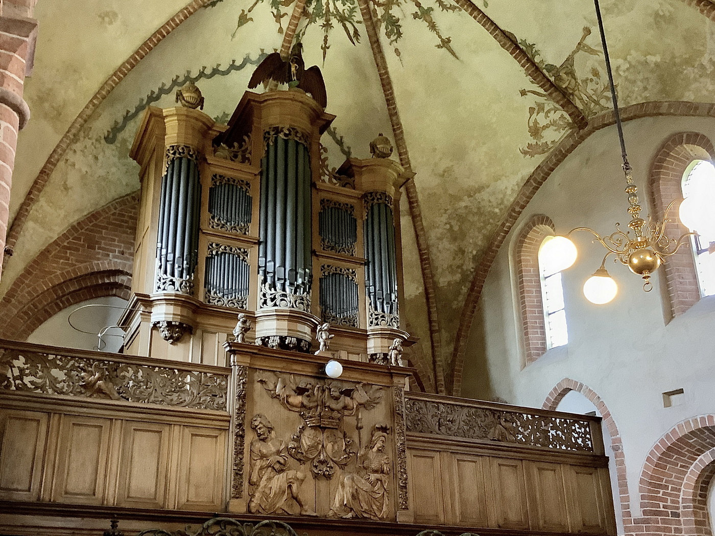Orgel met balustrade rond 1680. Foto: ©Jur Kuipers, 2020.