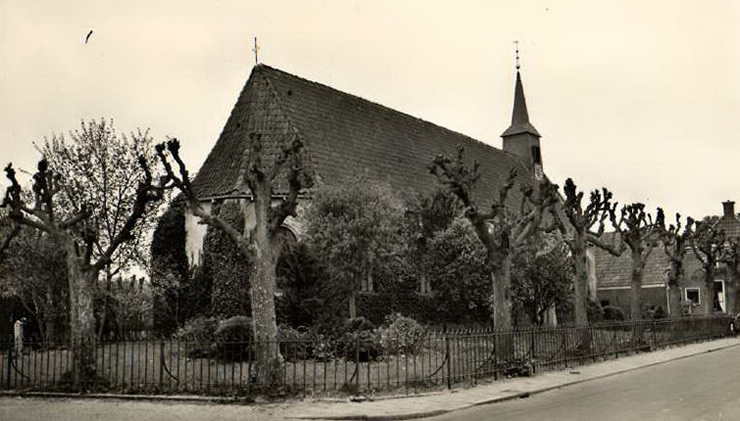 Visvliet : Heirweg 16 : Nederlands hervormde kerk. Vervaardiger: Rijksdienst voor Monumentenzorg. Collectie: Beeldbank, Groninger Archieven. Datum: mei 1942.