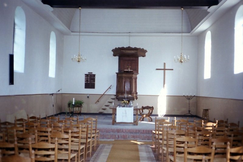 Interieur van de Looster kerk.