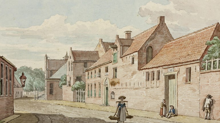 Het West-Indisch Huis in de Munnekeholm Hoofdkwartier van de Kamer van Stad en Lande. Op de achtergrond het Aduardergasthuis. Abeelding: Jan Bulthuis (1750-1801)