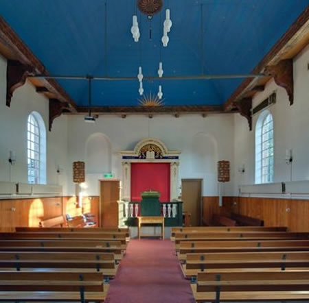 Het interieur van de kerk is bij de restauratie in ere hersteld