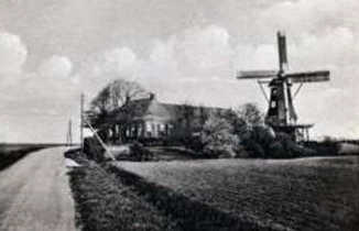De molen en het woonhuis van Udema op de Middendijk in de Kroonpolder. Foto aangeleverd door Jurjen Bakker.