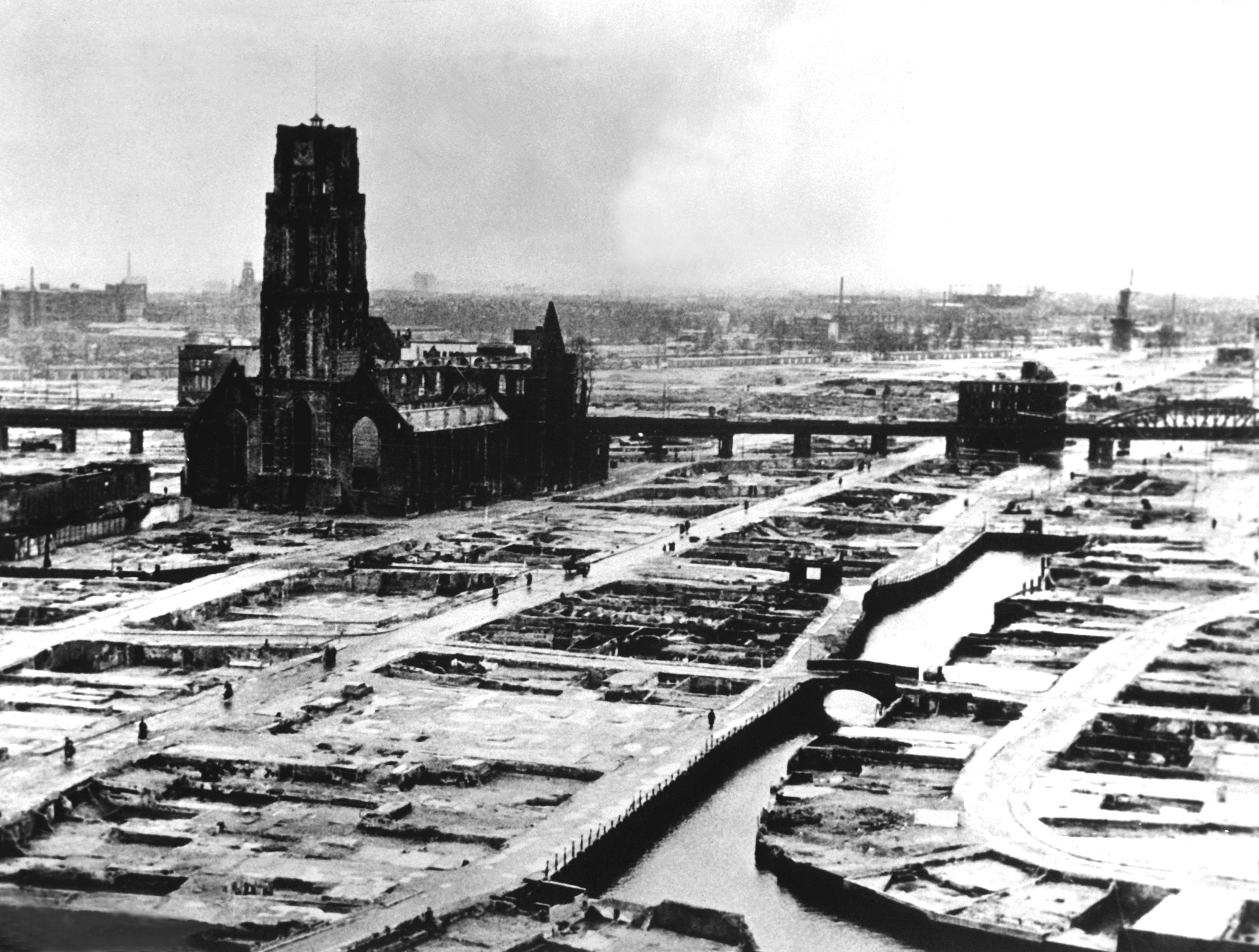 Het bombardement op Rotterdam. 