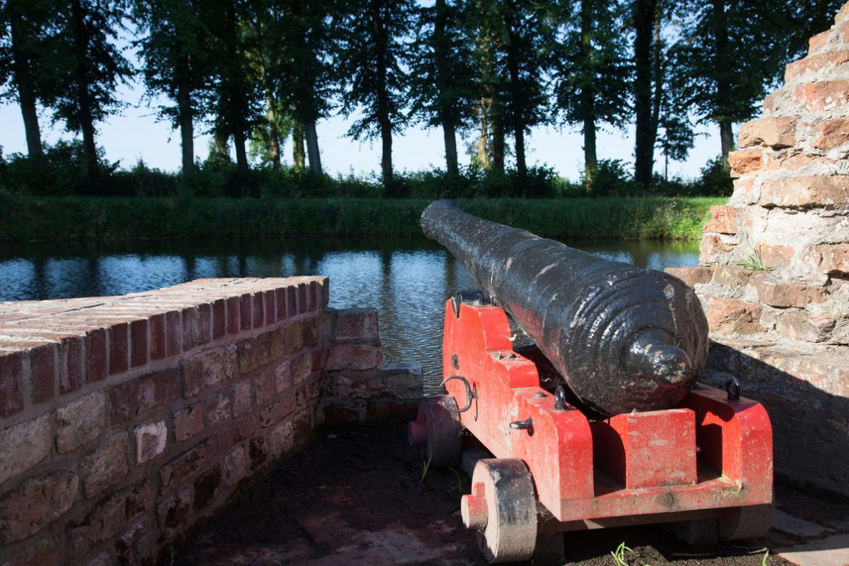 Een kanon in de vesting Boertange.